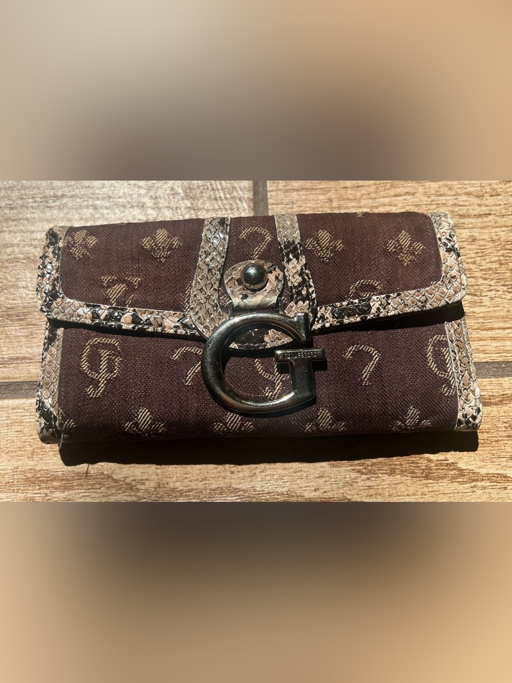 Y2k Vintage Guess Monogram Brown Denim Faux Snakeskin Wallet Gabrielle Tri Fold